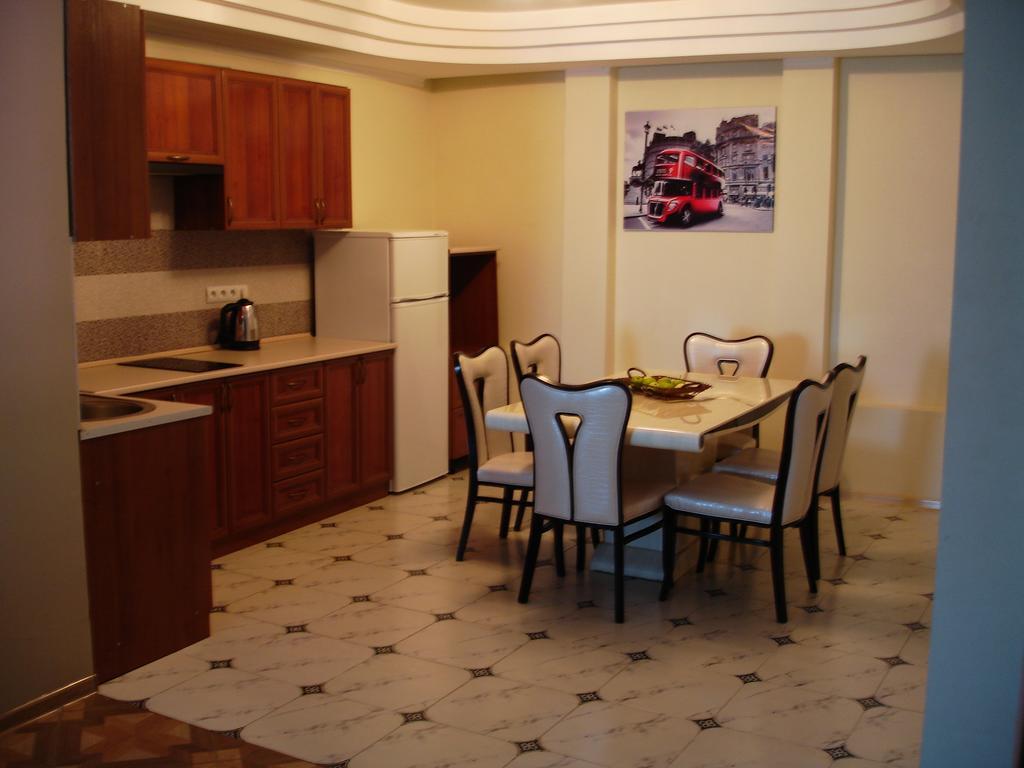 Chernivtsi Apartments Zimmer foto