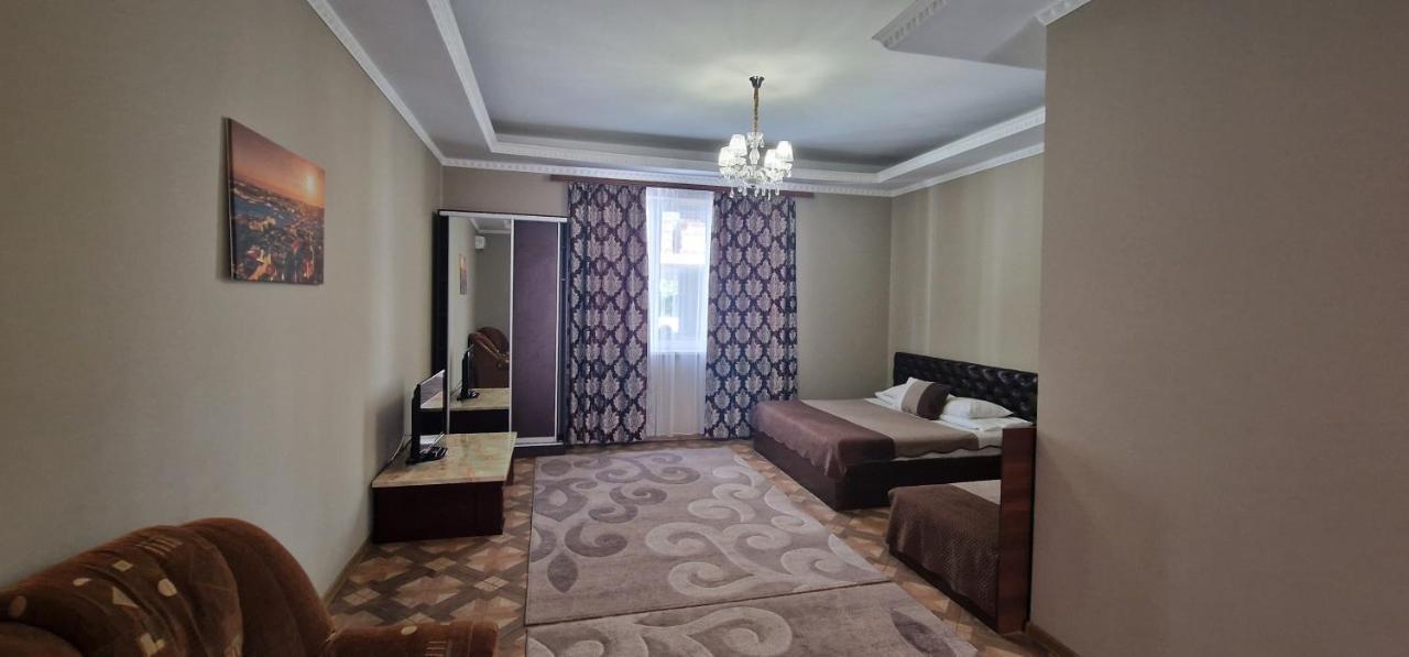 Chernivtsi Apartments Exterior foto
